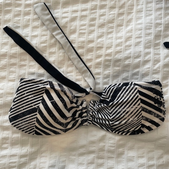 EUC Volcom bikini - Picture 2 of 5